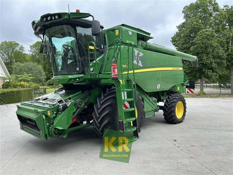 John Deere T660