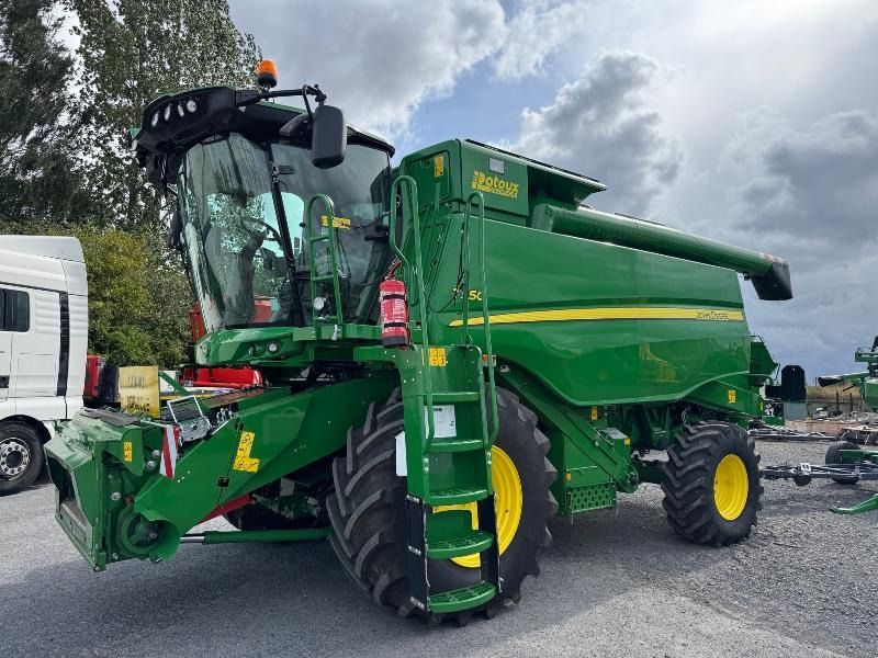 JOHN DEERE T550