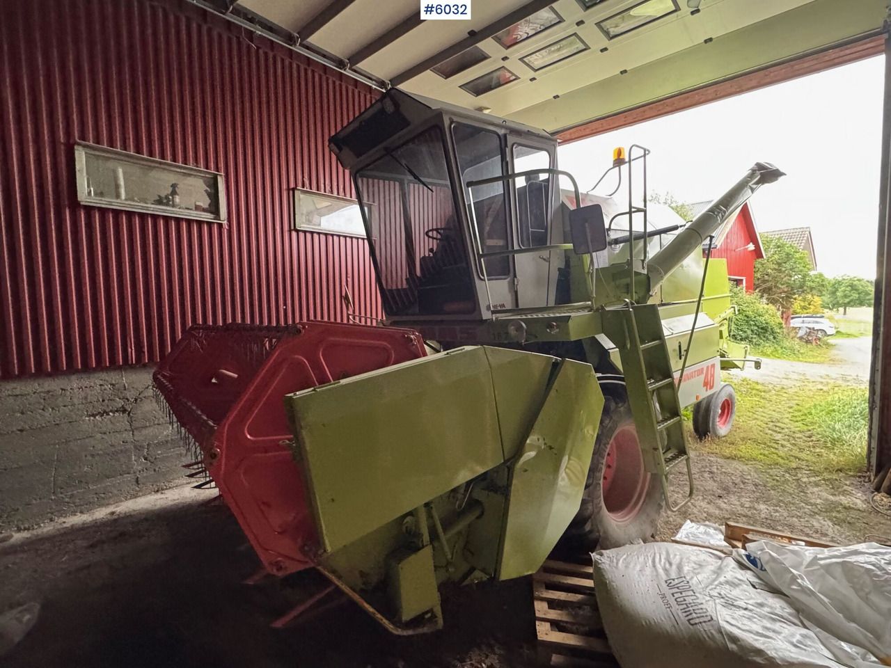 1984 Claas Dominator 48. 1704 hours!