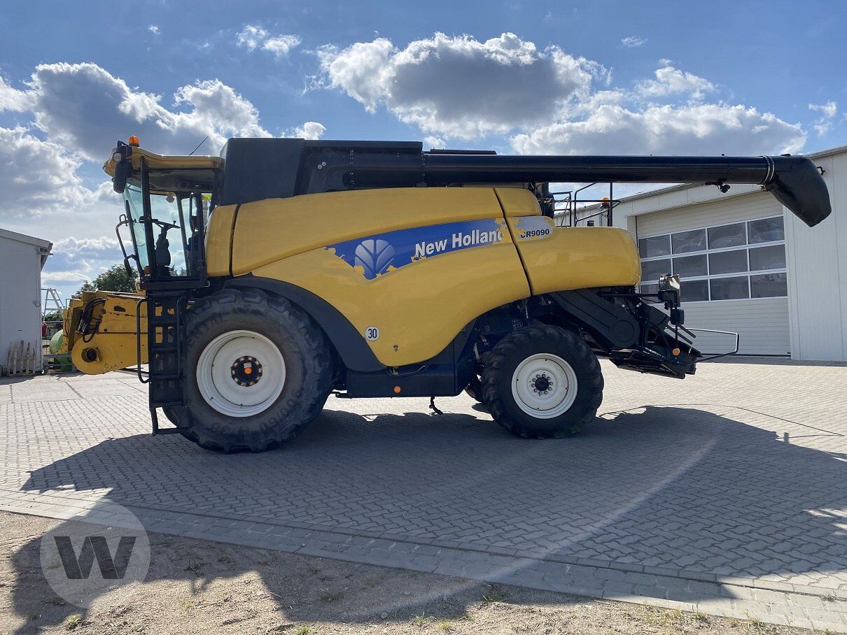 New Holland CR 9090