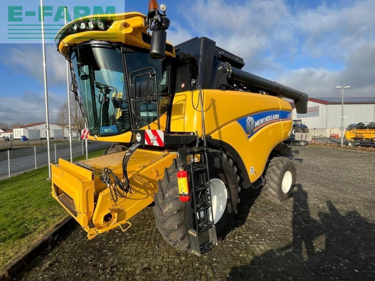 New Holland cx 6.90 schüttler + 25ft sw + sww
