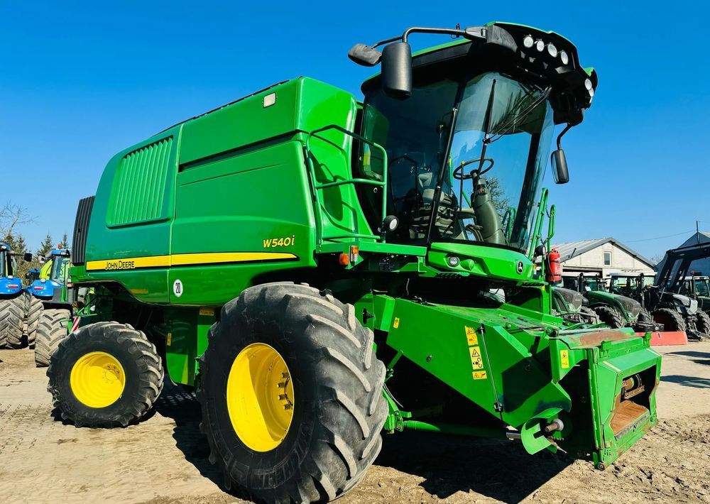 John Deere W540i