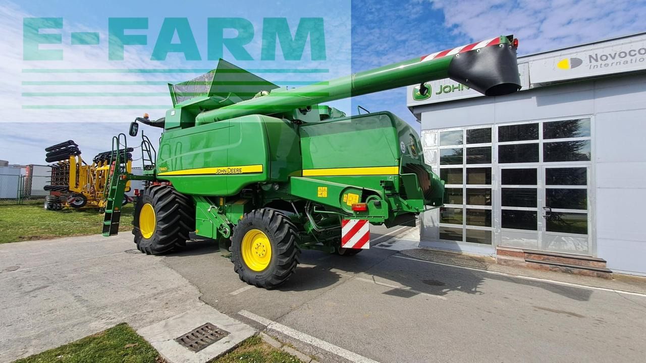 John Deere T660