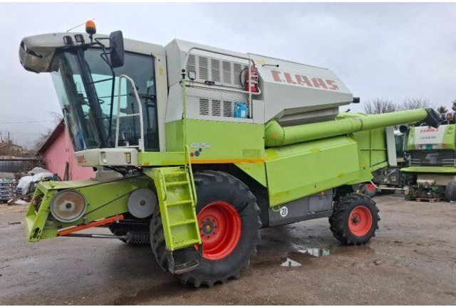 Claas Mega 360