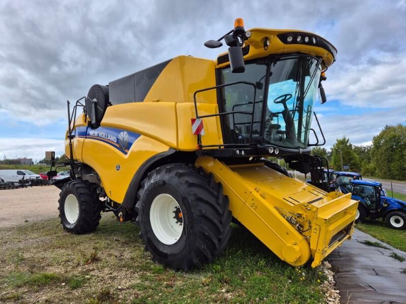 NEW HOLLAND CX8-70