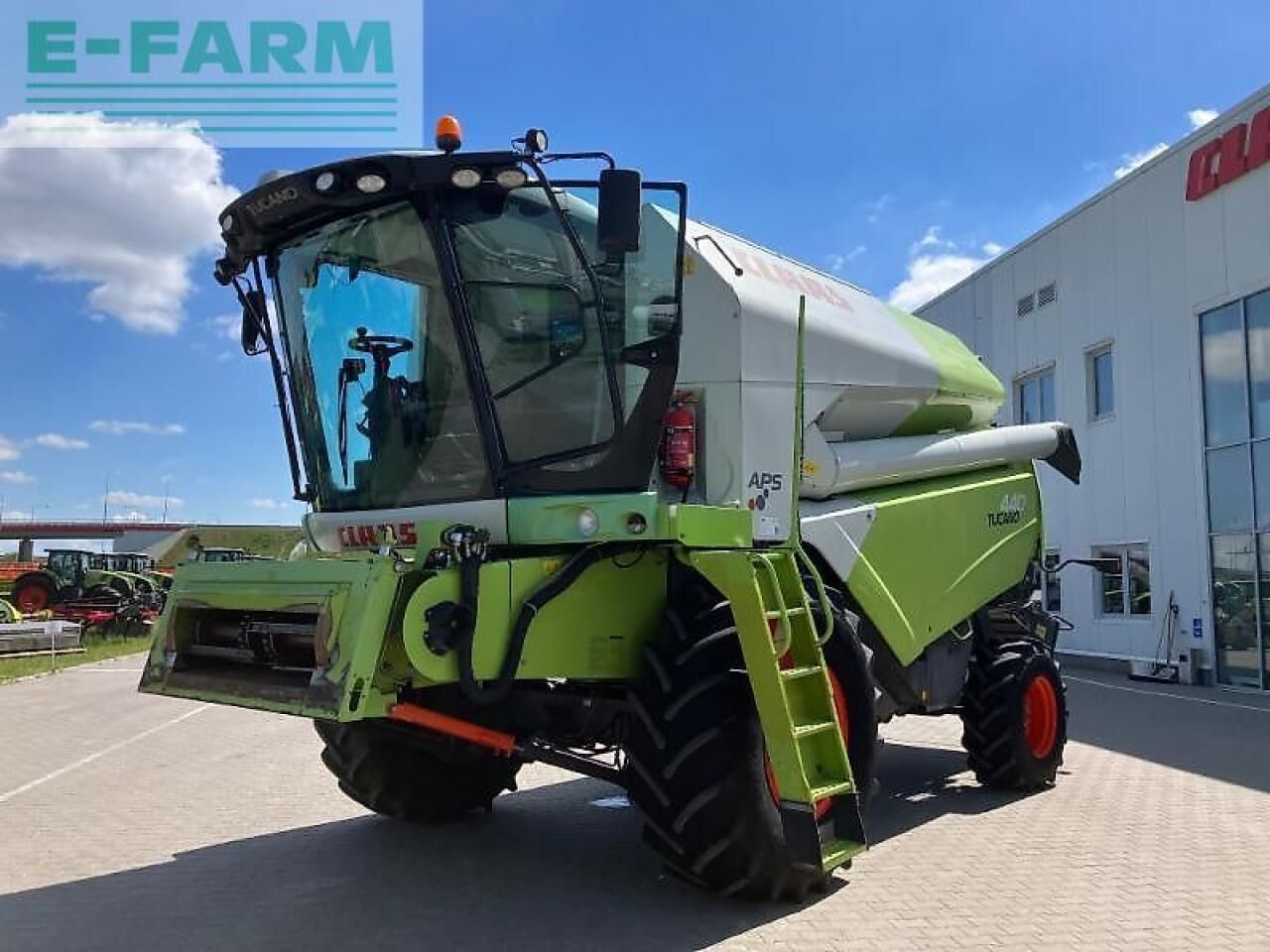CLAAS tucano 440