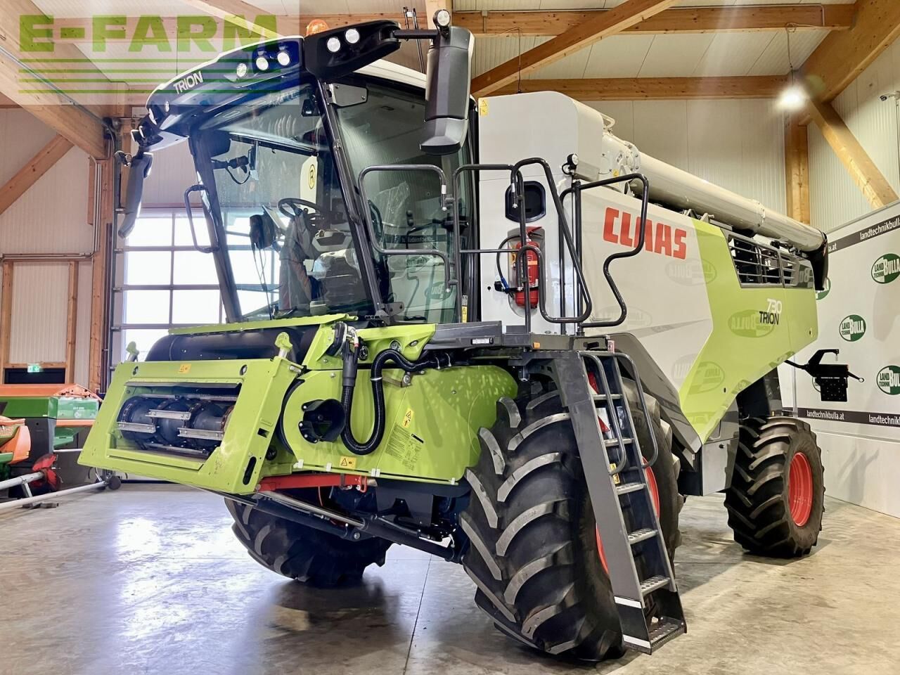 CLAAS trion 730