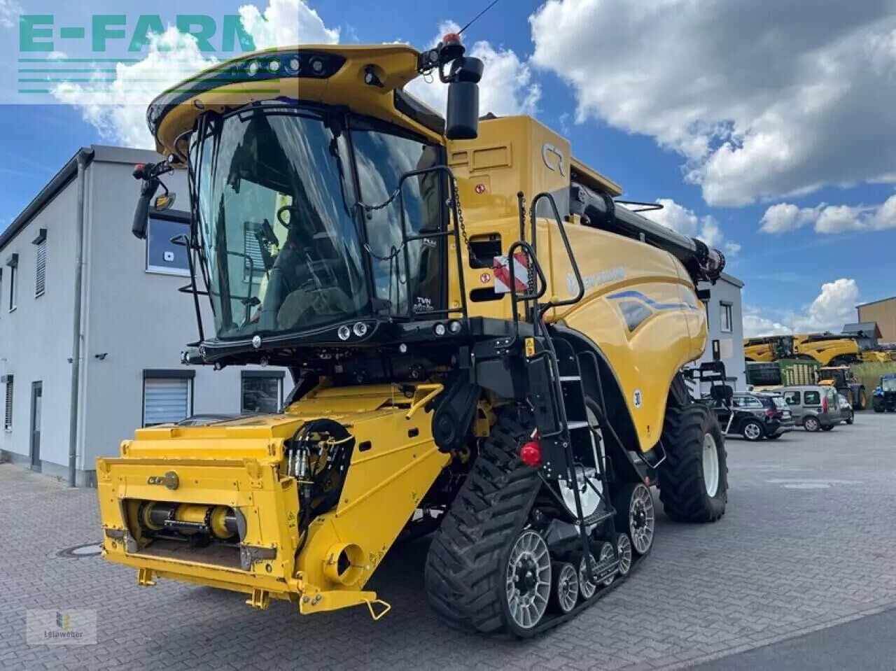 New Holland cr 8.90 raupe