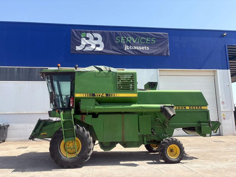 John Deere 1174