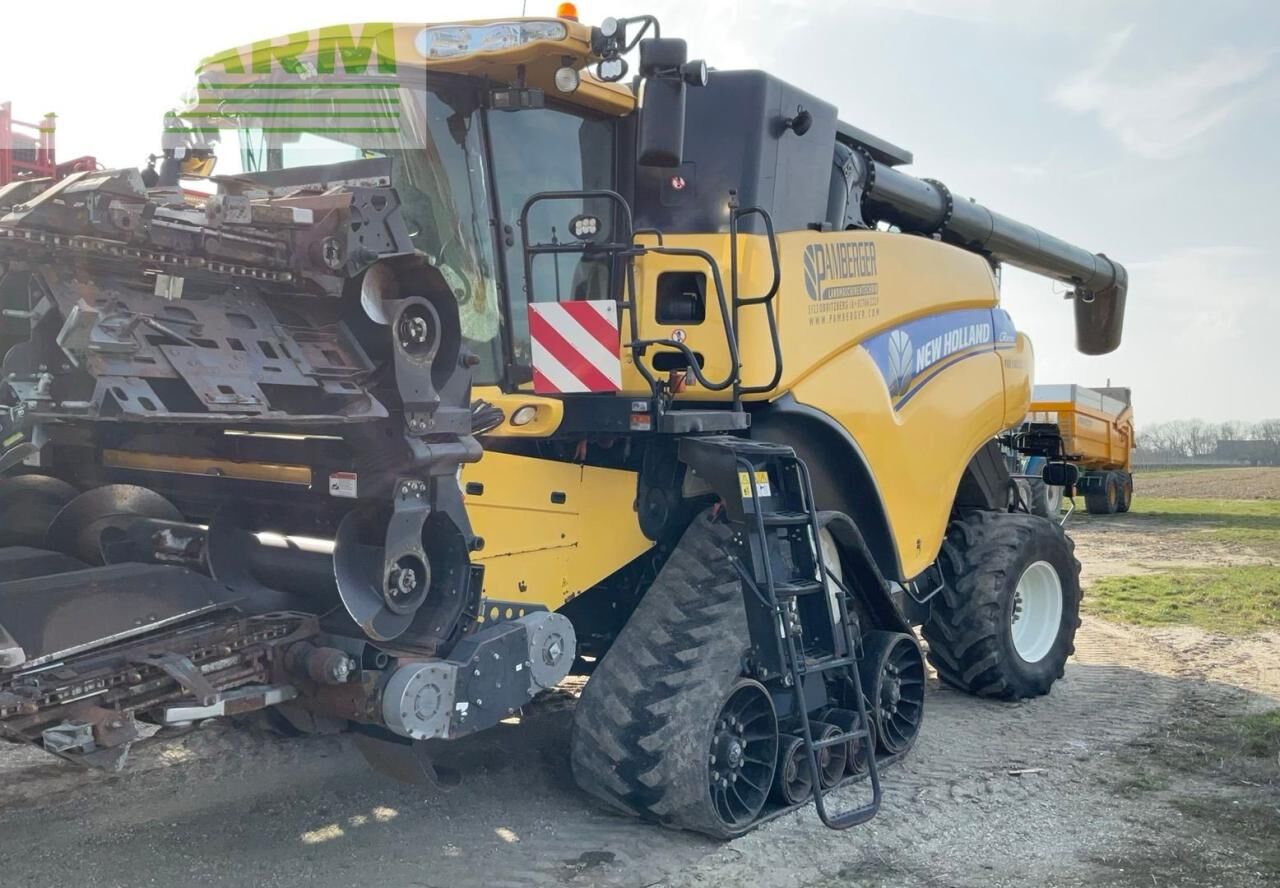 New Holland CR9090