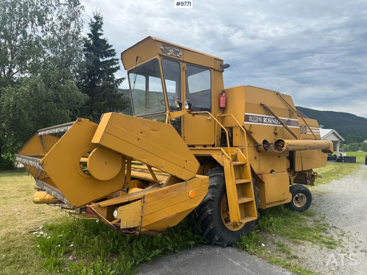 Sampo Rosenlew 500 Combine Harvester
