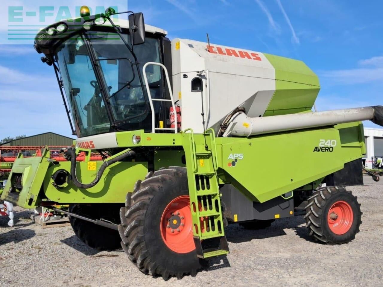 CLAAS AVERO 240