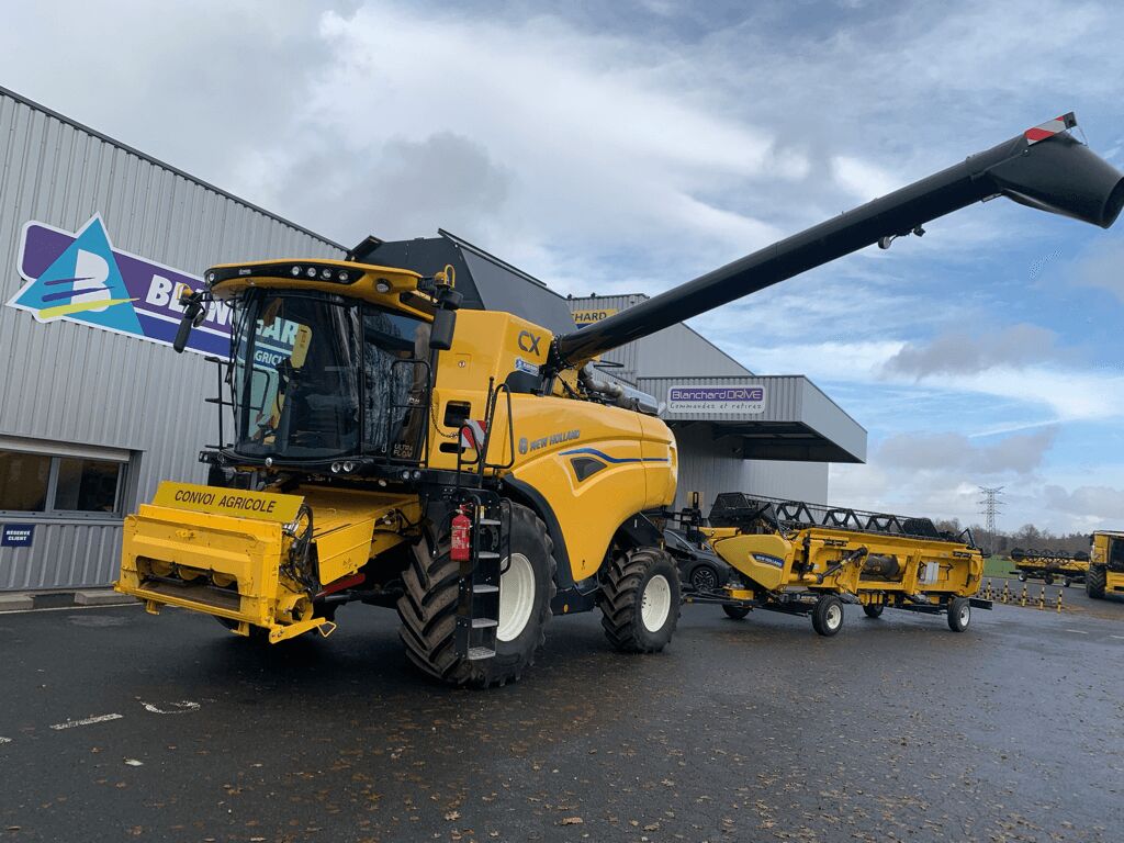 NEW HOLLAND CX 8.70