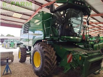 John Deere t670
