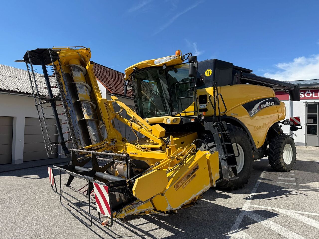 New Holland CR980