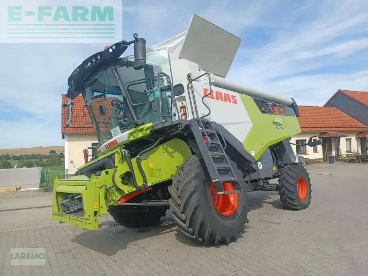 CLAAS trion 750 montana + v 770