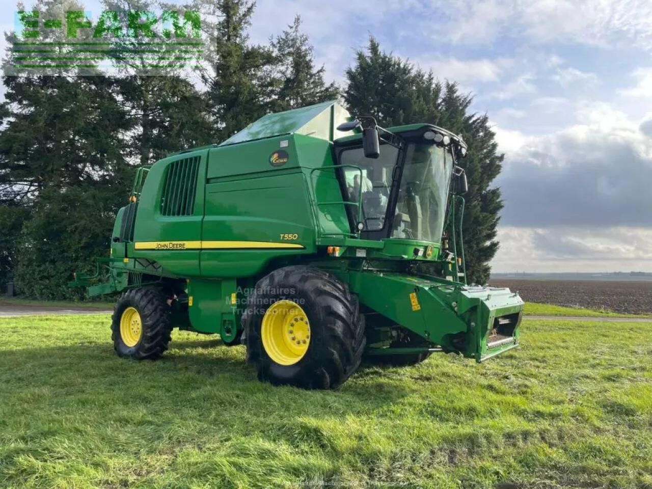 John Deere t550