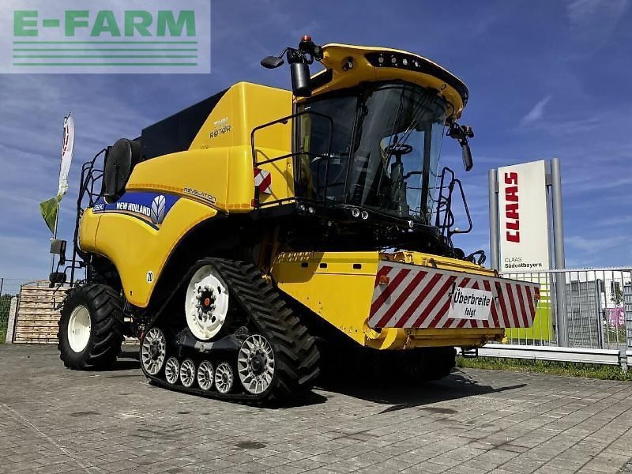 New Holland cr 8.90