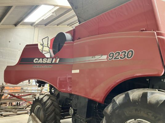 Case IH AXIAL-FLOW 9230