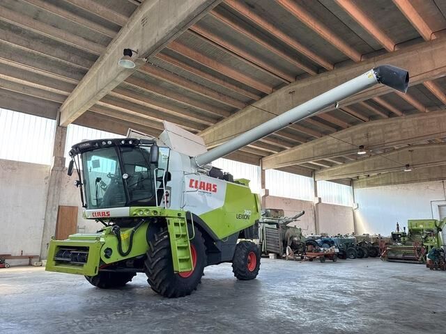 CLAAS Lexion 740