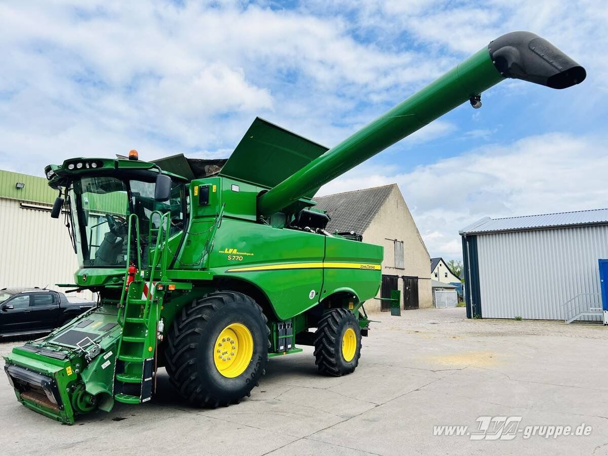 John Deere S770 ProDrive