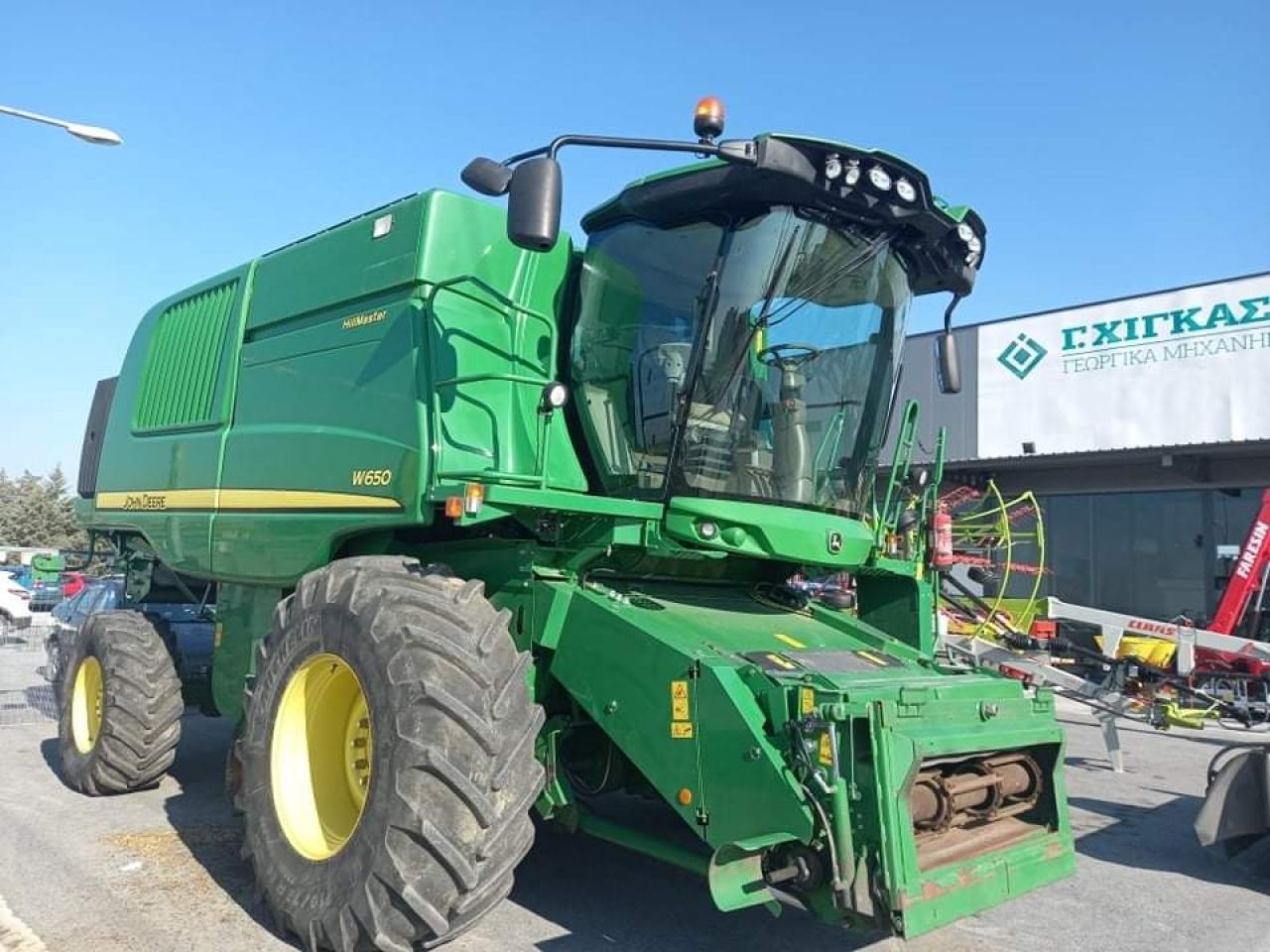 John Deere W650
