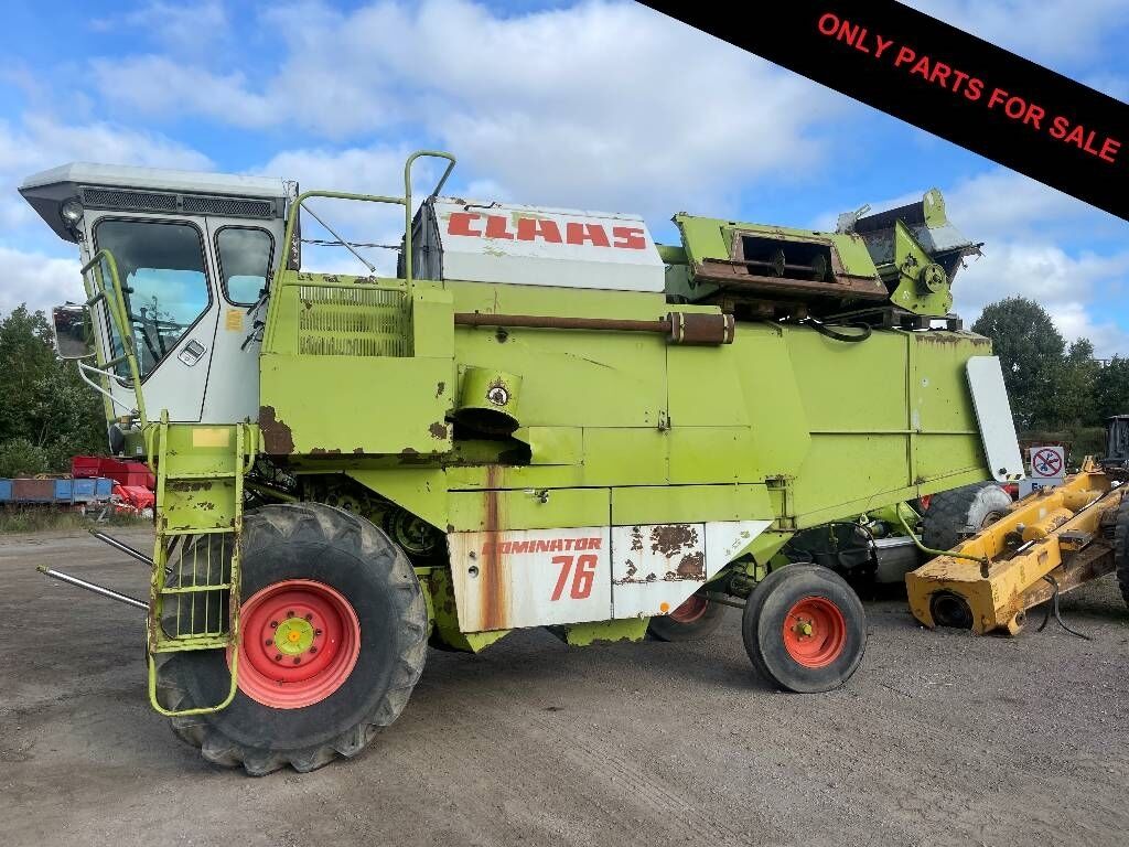 Claas Dominator 76 dismantled: only spare parts